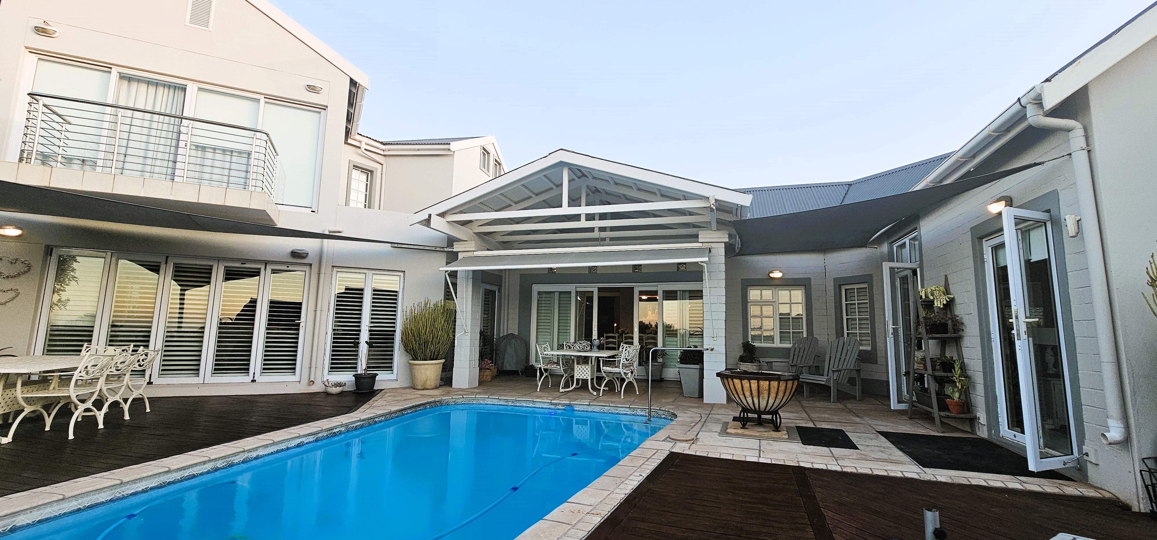 5 Bedroom Property for Sale in Myburgh Park Western Cape